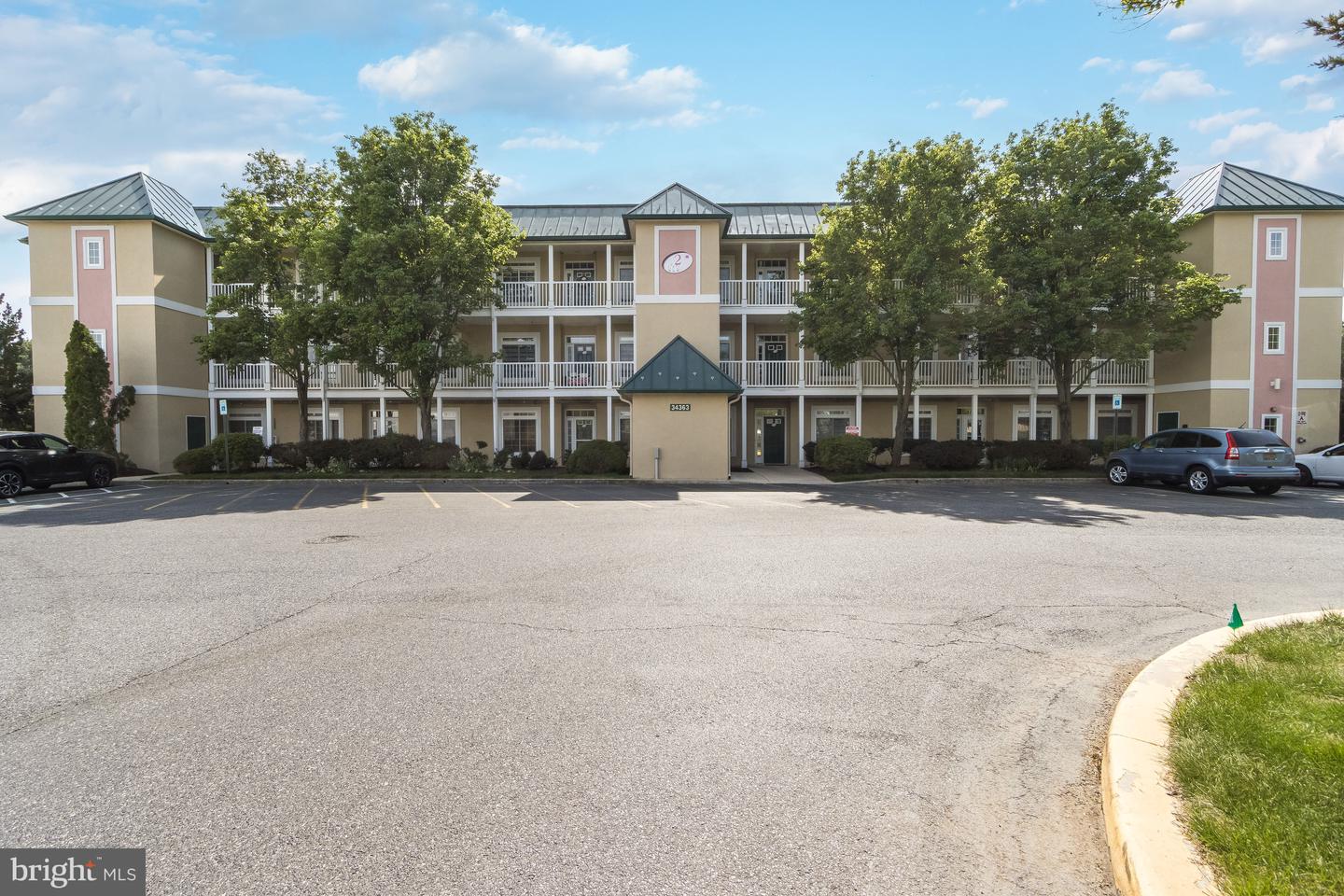 Summerlyn Dr #209 - Photo 2